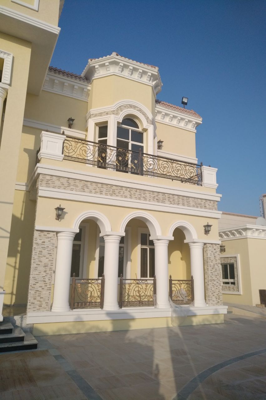 Grand Classical Facade with Roman Columns