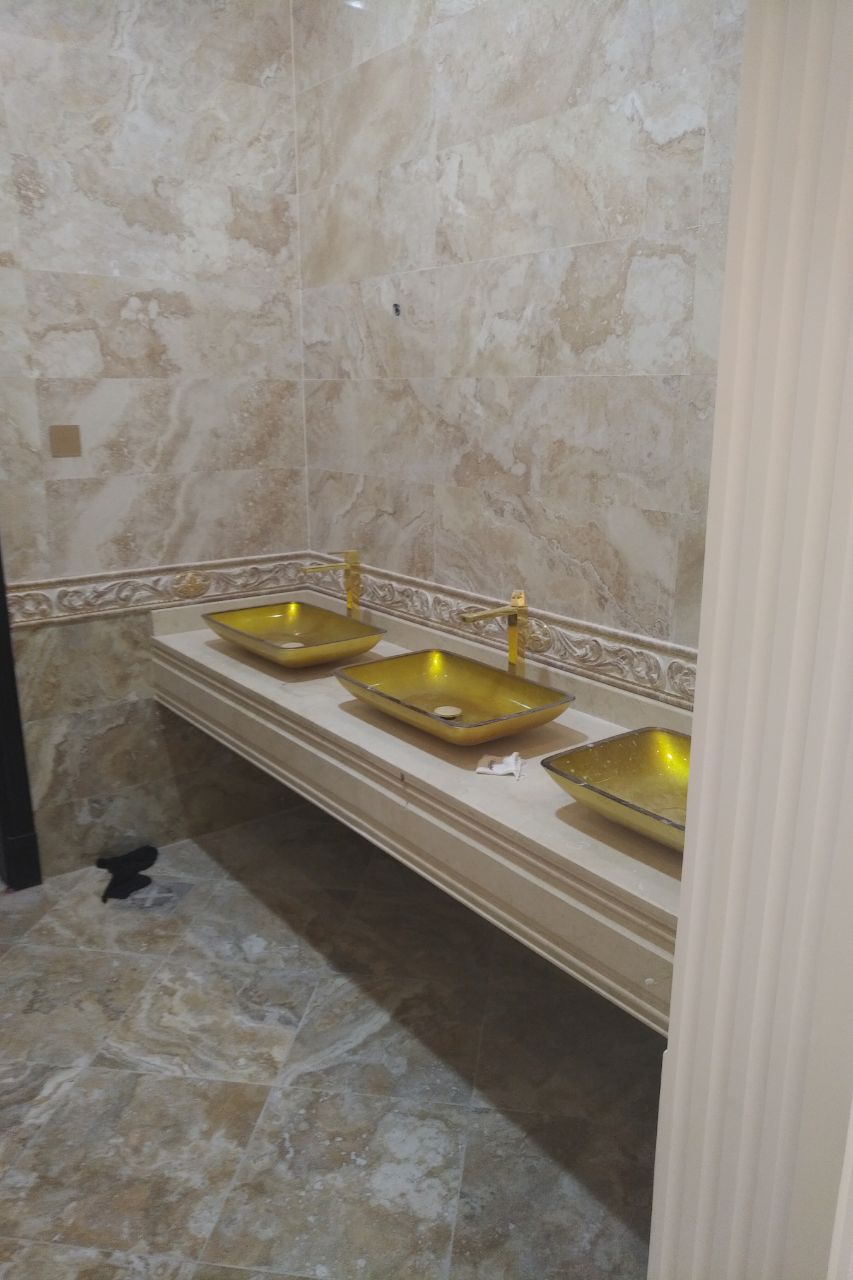 Luxury Golden Wash Basins & Marble Counter